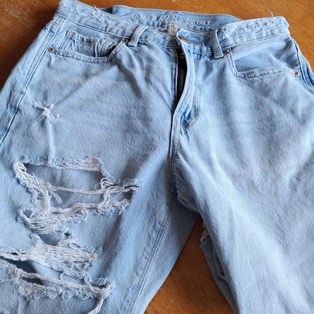 American Eagle Outfitters Light Blue Distressed Jeans